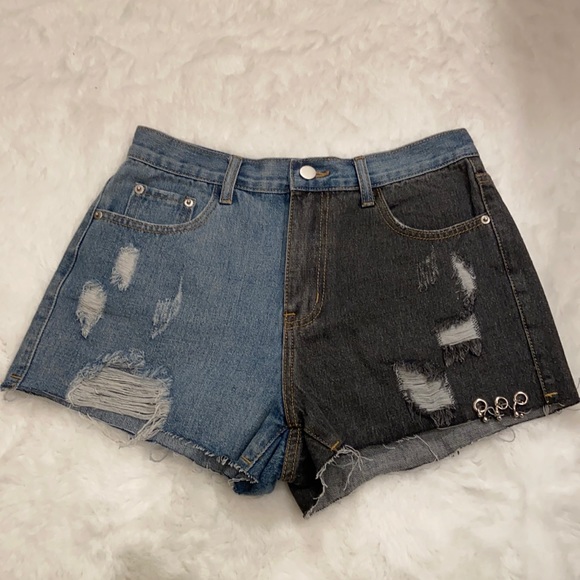 Clara Story 2 Tone Jean Shorts Size Small - Picture 1 of 9